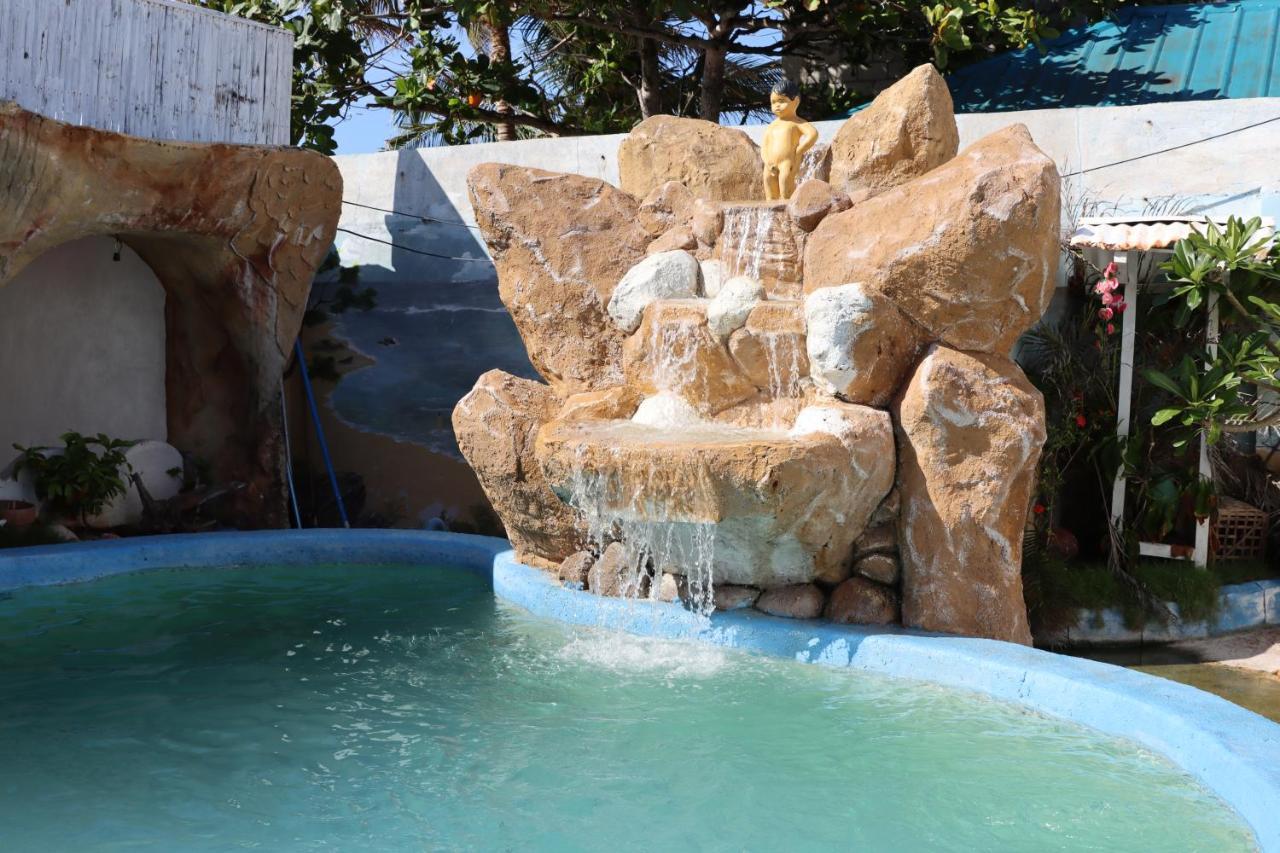 Belle'S Beach Resort Bolinao Kültér fotó