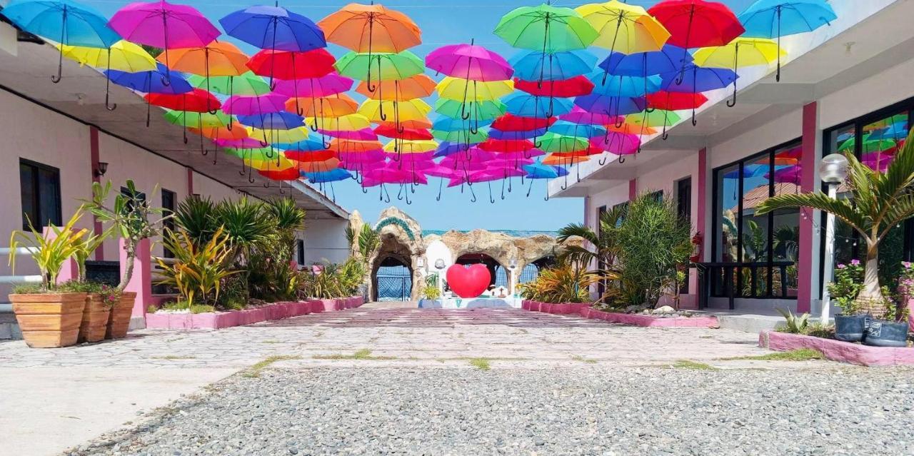 Belle'S Beach Resort Bolinao Kültér fotó